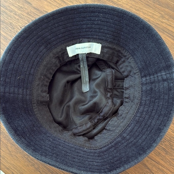 Urban Outfitters Classic Black Hat - Picture 2 of 5
